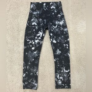 Lululemon black white, tie-dye leggings luxtreme sz 4